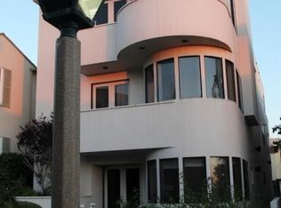 1241 6th St, Manhattan Beach, CA 90266