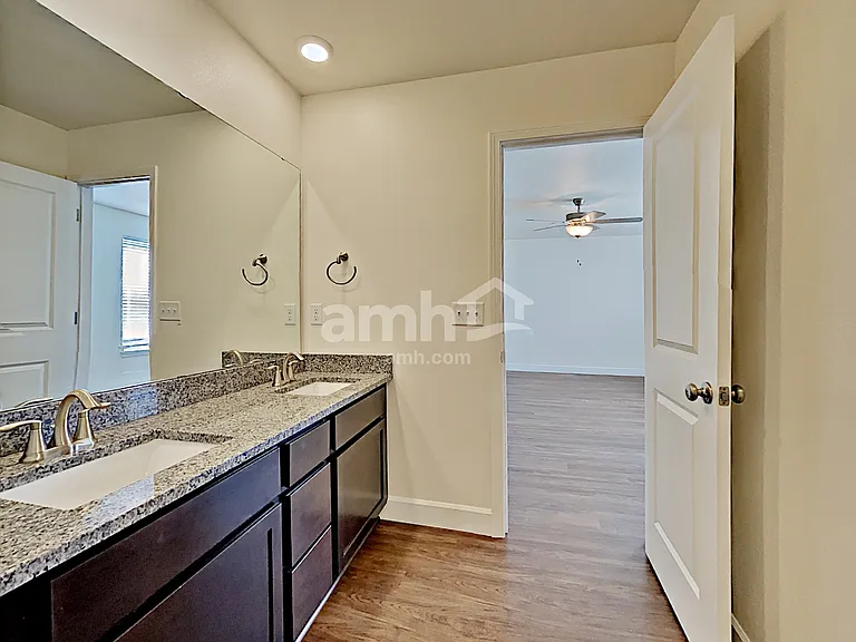 10630 138th St E — Photo 12