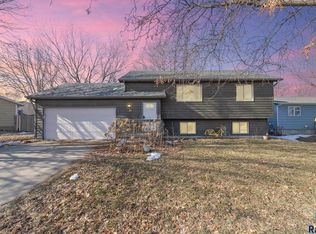 5004 W Cottage Trl, Sioux Falls, SD 57106