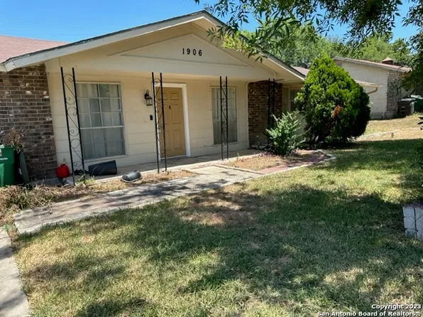 1906 WILSONS CREEK ST, San Antonio, TX 78245