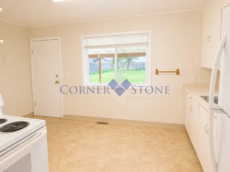 236 Shoshone Ave — Photo 5