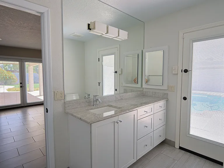 6722 S Martin Ln — Photo 24