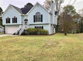 1365 Shamrock Hill Cir, Loganville, GA