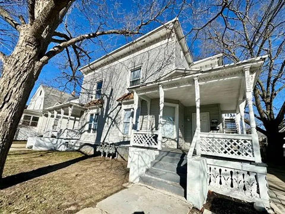 43 McKinley Ave S