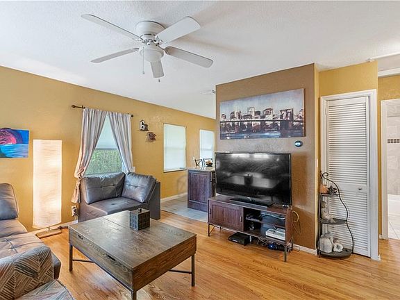 5th image of 5134 22nd St N