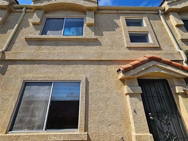 22027 Hawaiian Ave — Photo 2