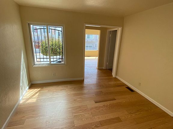 4th image of 166 Gaven St