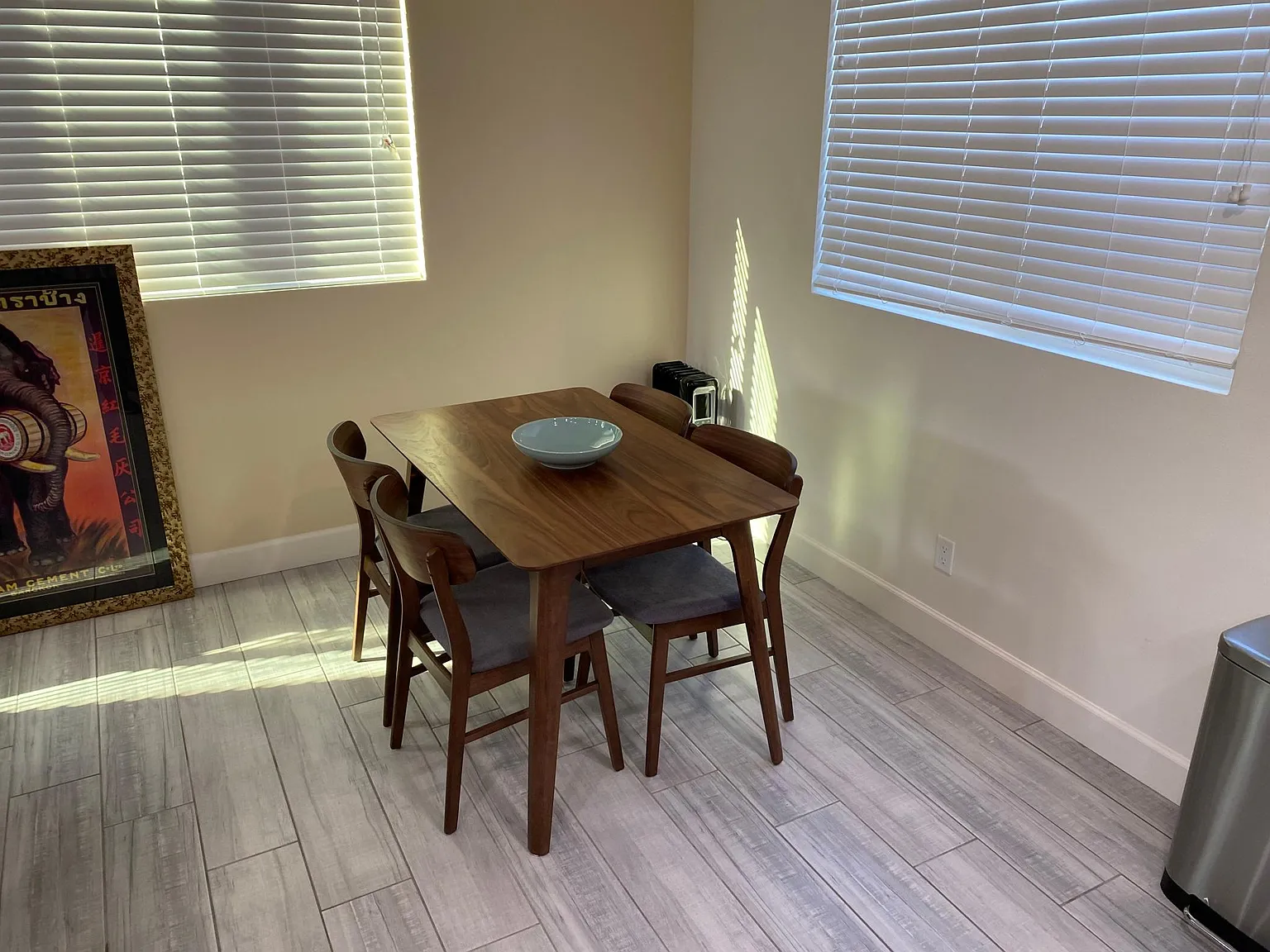 4 bed, 2200 sqft, $3,575 — Photo 3