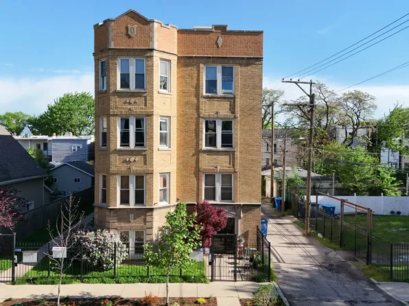 3222 W Beach Ave APT 3B, Chicago, IL 60651