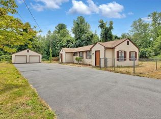 77 Dunham Pl, Southington, CT 06489