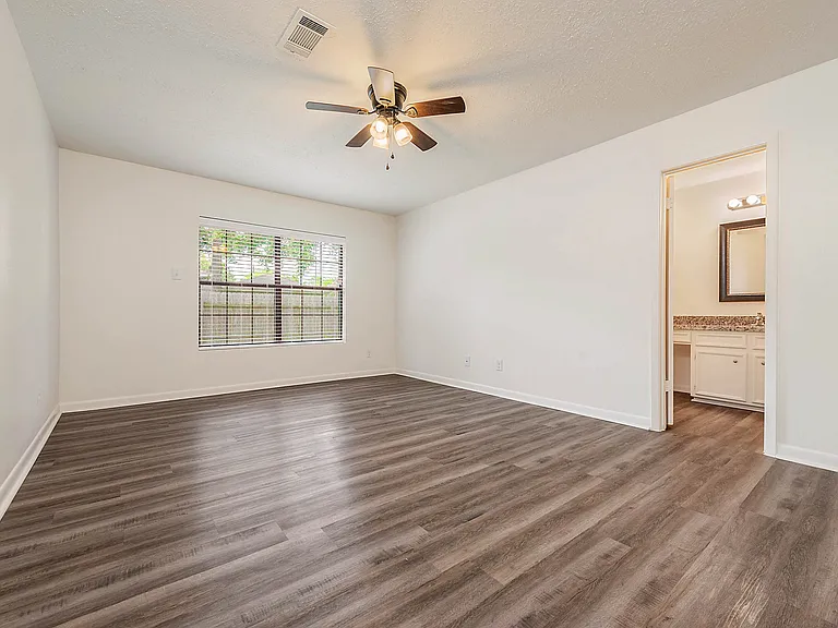 2910 Jennifer Dr — Photo 17