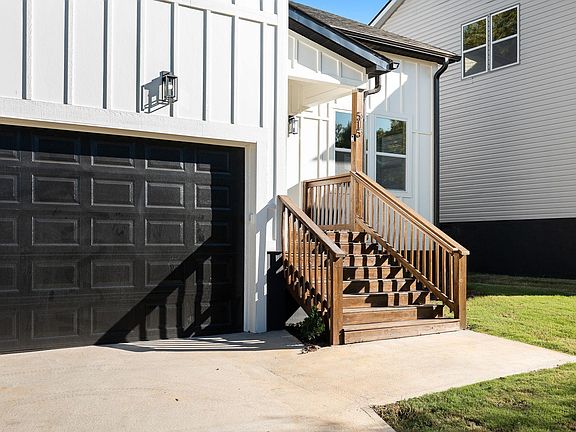 2nd image of 515B Goldsmith Rd