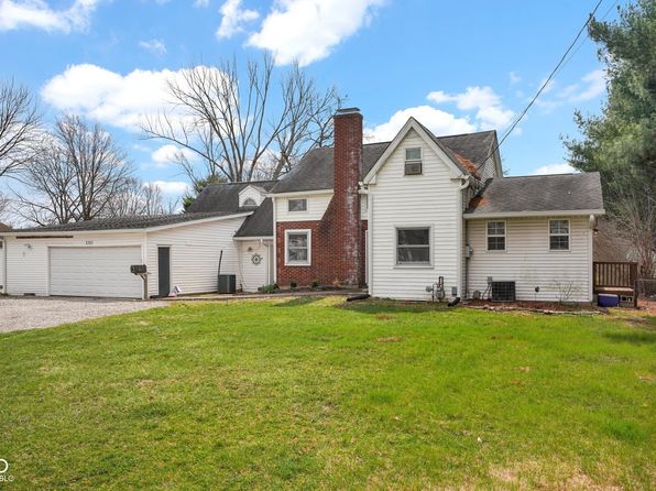 1707 Rocky Ford Rd, Columbus, IN 47203