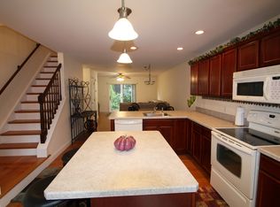 41 Harbor View Ln #41, Norwich, CT 06360