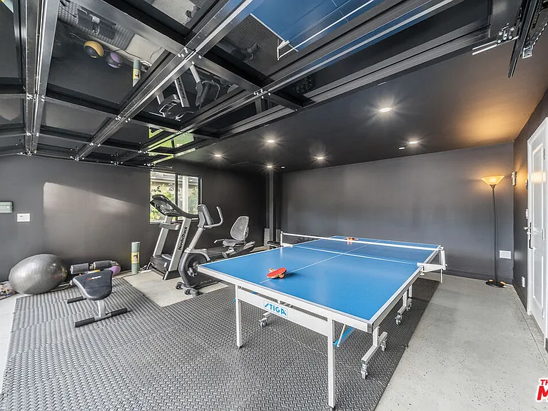5010 Fulton Ave — Photo 12