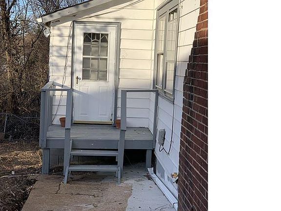 5th image of 315 Lookout Dr