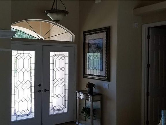 3rd image of 208 Arlington Dr
