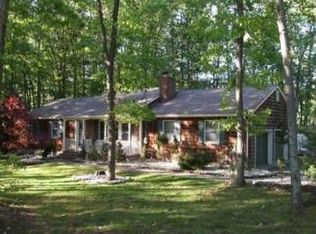 22 Schoolhouse Rd, Millstone Twp, NJ 08510