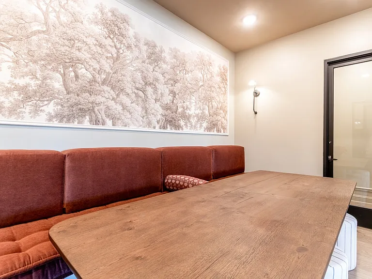 250 Dunbarton Dr — Photo 18