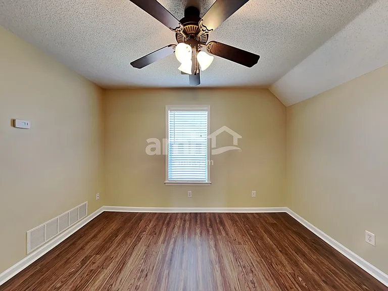1400 Pendulum Dr N — Photo 18
