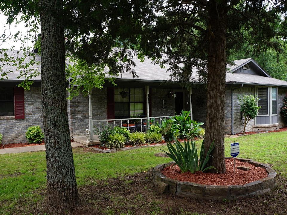 1st image of 109 Dawn Cir