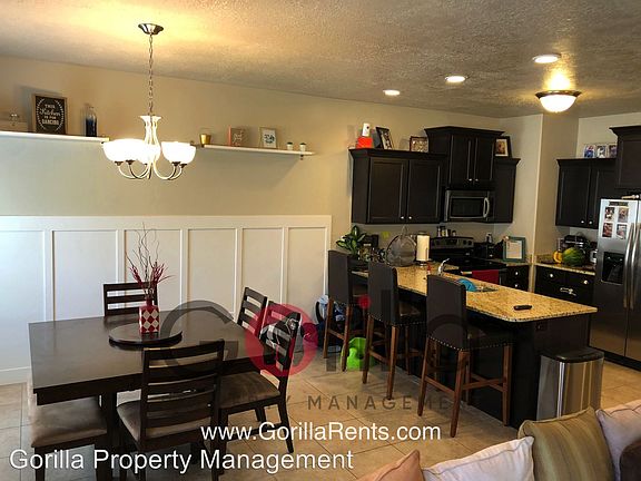 3rd image of 1598 N Catagena Park Way