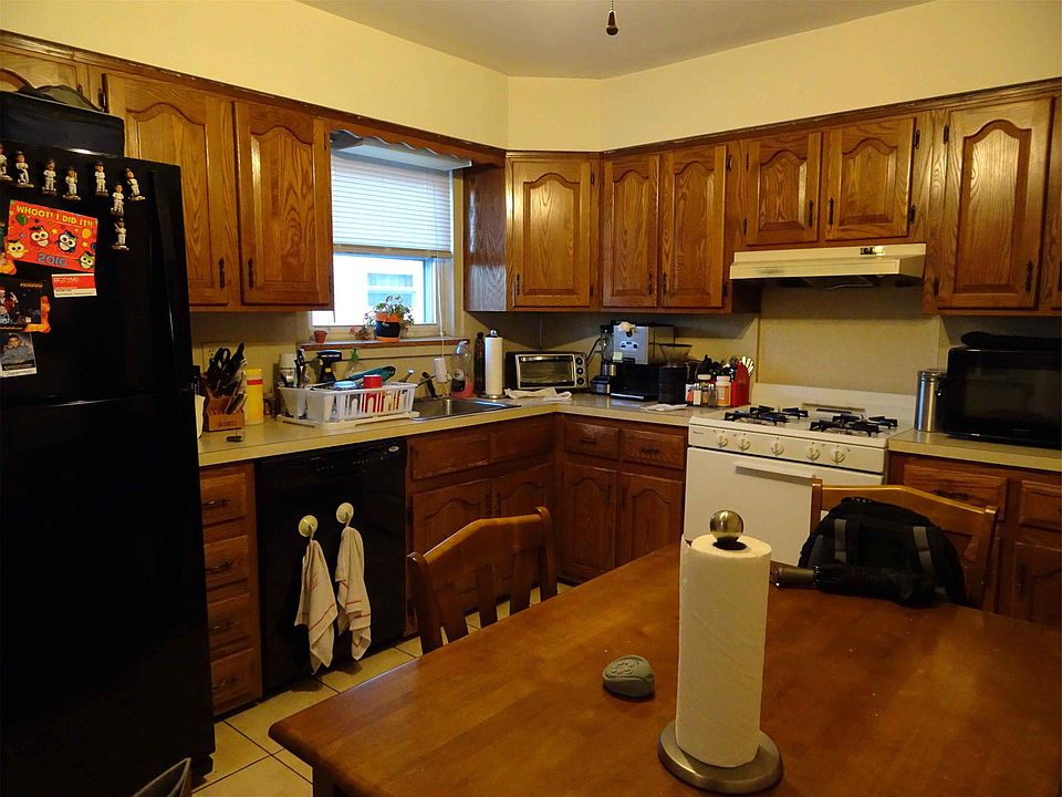 1st image of 638 Barlow Ave