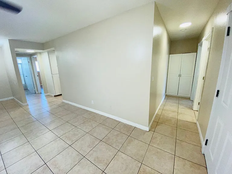 1168 E Lexington Ave — Photo 4