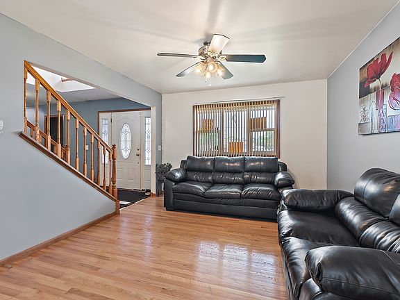 5th image of 13617 Kildare Ave
