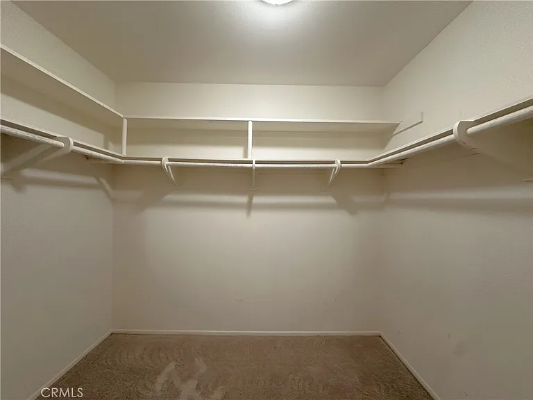 26543 Academy Dr — Photo 38