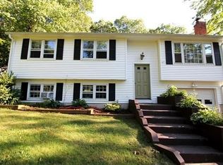 7 Robin Dr, Barkhamsted, CT 06063