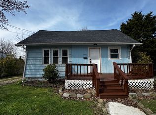 1990 9th St SW, Akron, OH 44314