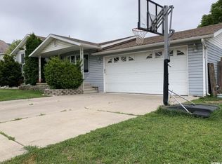 327 E 1000 N, Harrisville, UT 84404