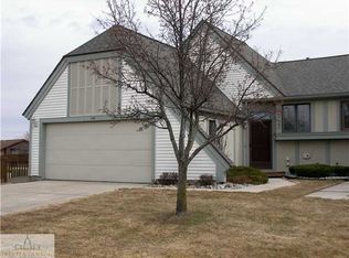 1101 Dillon Cir, Lansing, MI 48917