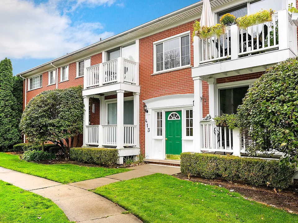 413 N Eton St #204