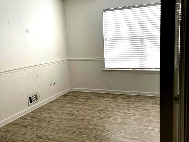 16 Aspen Ct #16 — Photo 12