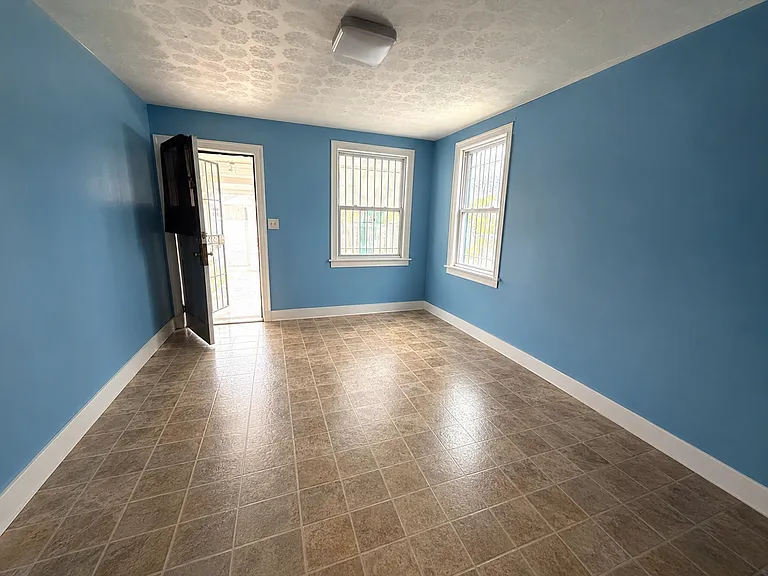 2472 Wylene St — Photo 2