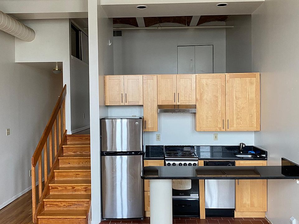 SF Line 4 STUDIO-LOFT