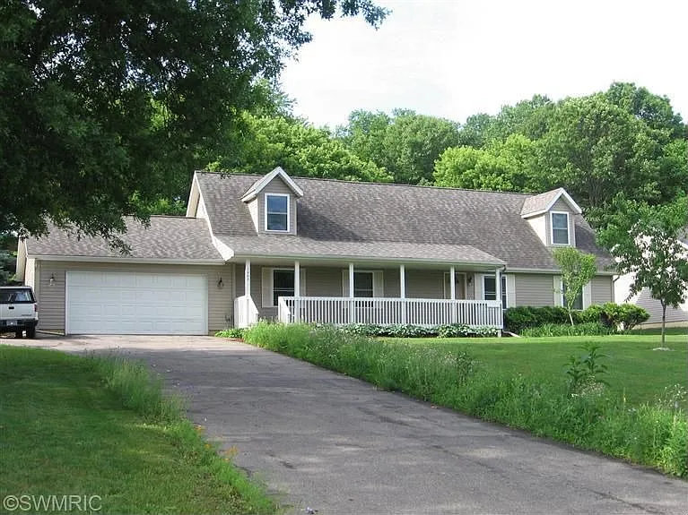 1405 Okeefe Rd photo 1