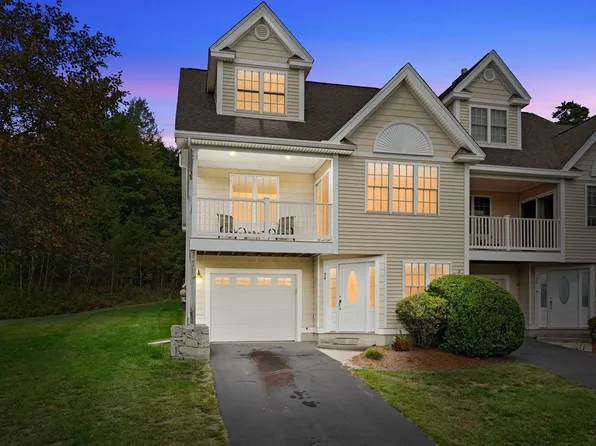 94 Carrington Ln Unit 94, Uxbridge, MA 01569