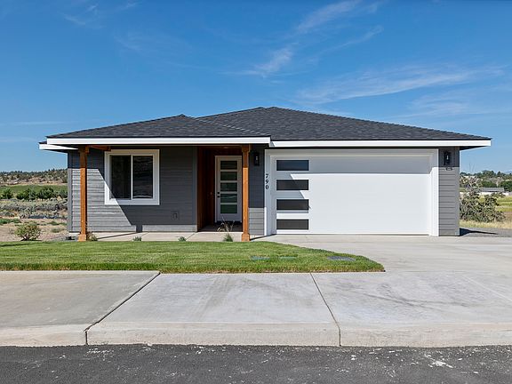 2nd image of 790 SE Cub Ct Lot 1