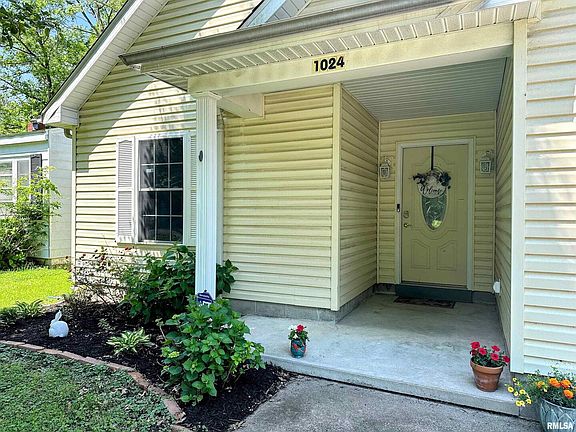 3rd image of 1024 N Carico St