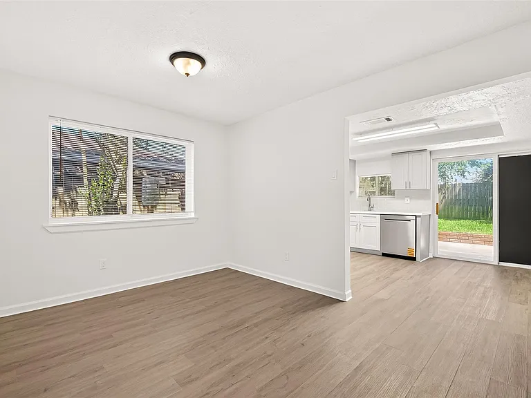 8306 Wayward Rd — Photo 10