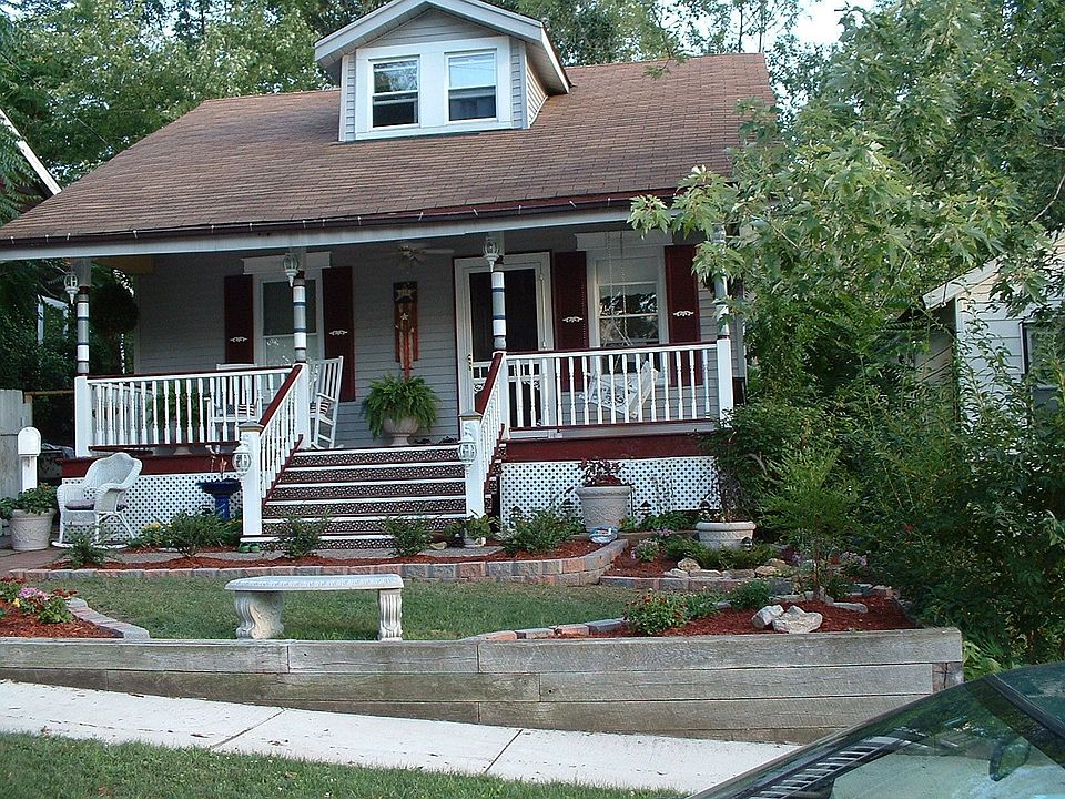 1st image of 7512 Weaver Ave