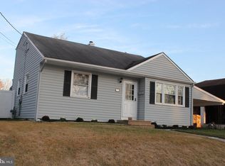 13 W Woodcrest Ave, Maple Shade, NJ 08052