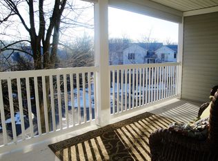 32 Tayside St UNIT B, Valparaiso, IN 46385
