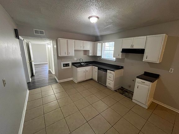 4th image of 5043 Teal Ave