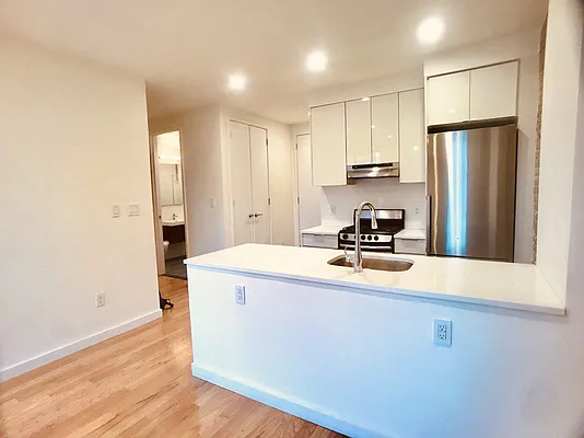 Rented by Bohemia Realty Group | media 22