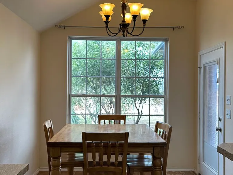 6911 Stonegate Dr — Photo 5