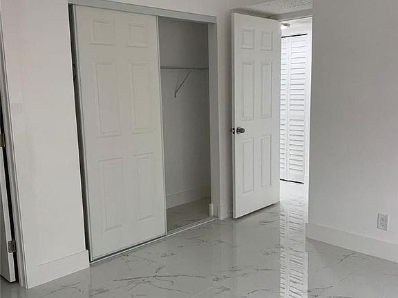 3rd image of 1021 Twin Lakes Drive #28-H